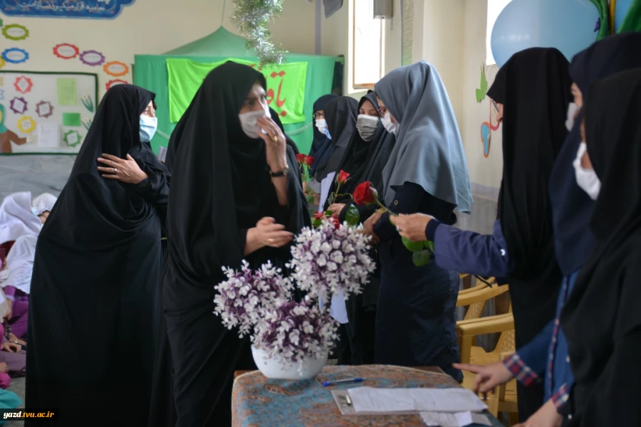 قدردانی مسئولین دانشگاه فنی و حرفه ای استان یزد از معلمین 9