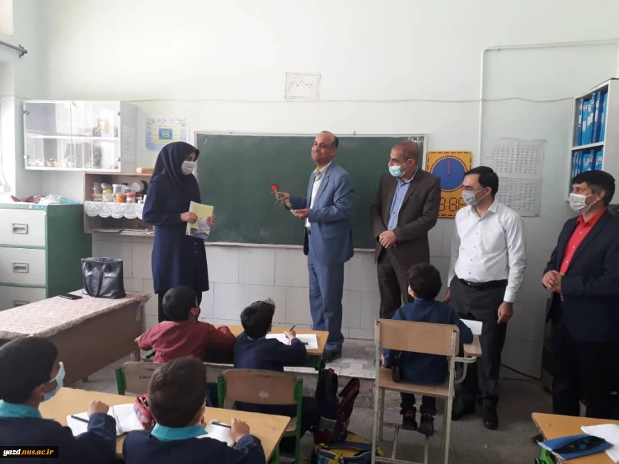 قدردانی مسئولین دانشگاه فنی و حرفه ای استان یزد از معلمین 11