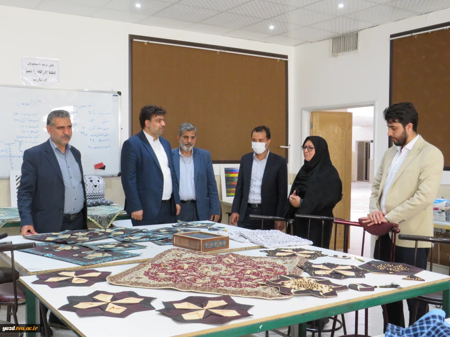 بازدید دکتر خسرویان، رئیس دانشگاه فنی و حرفه ای کشور از مرکز آموزشکده فنی دختران میبد
 7