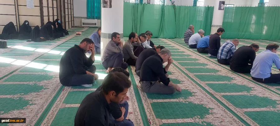 مرثیه خوانی  و قرائت زیارت عاشورا 8