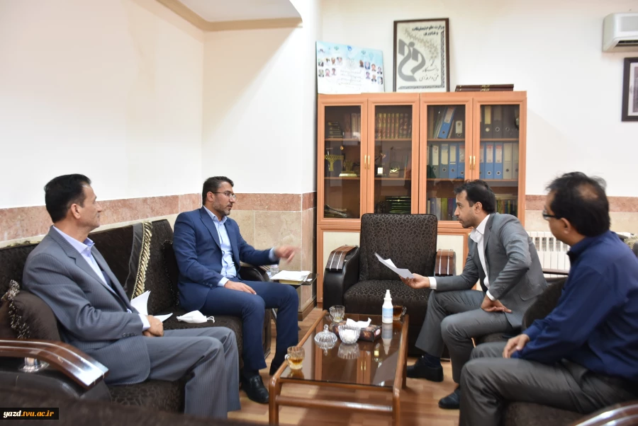دیدار صمیمی رئیس دانشگاه فنی و حرفه ای استان یزد با رئیس اداره کل تعاون، کار و رفاه اجتماعی استان  2