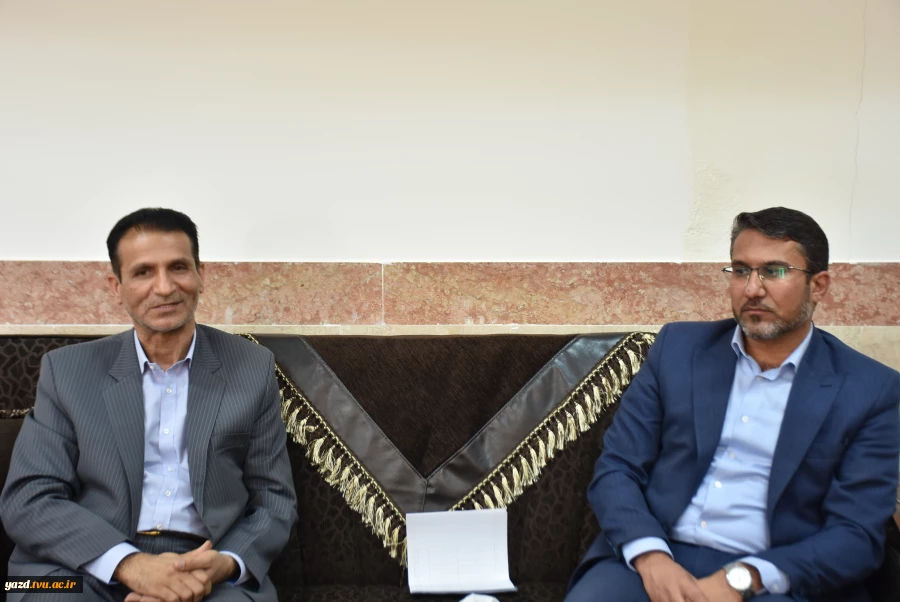 دیدار صمیمی رئیس دانشگاه فنی و حرفه ای استان یزد با رئیس اداره کل تعاون، کار و رفاه اجتماعی استان  3