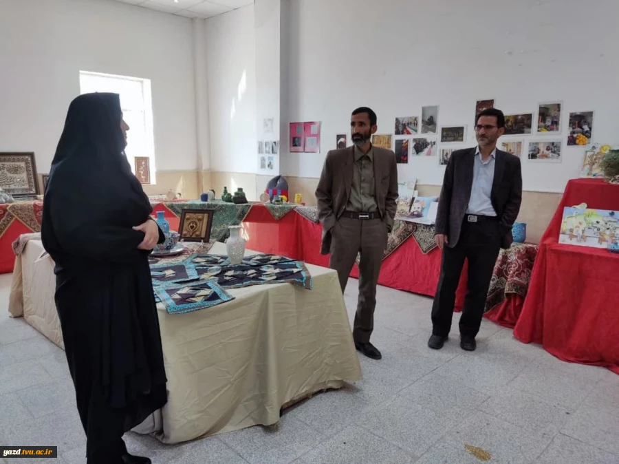 برگزاری نمایشگاه دستاوردهای دانشجویان آموزشکده فنی دختران میبد
 2