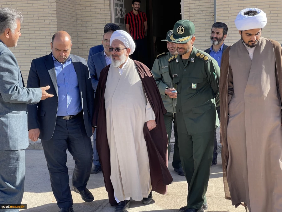 بازدید فرماندار و امام جمعه تفت از آموزشکده فنی شهید مطهری
 2