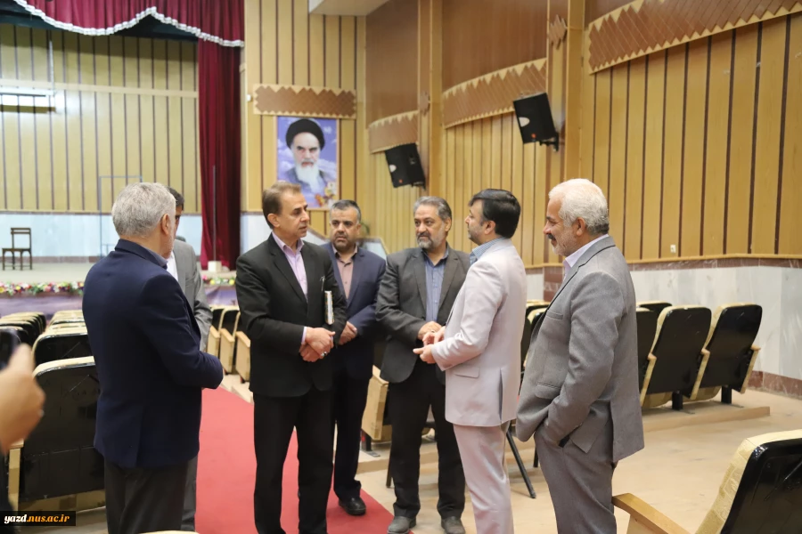 دکتر مهدی تقوایی مشاور عالی استاندار یزد به همراه جمعی از مسئولین استانی وشهرستانی ، از کارگاه ها و آزمایشگاه های آموزشکده فنی شهید بهشتی اردکان بازدید به عمل آورده و از نزدیک در جریان مسائل و مشکلات این آموزشکده قرار گرفتند. 14