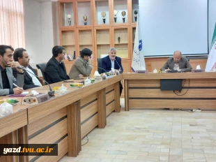 نماینده مجلس شورای اسلامی اردکان، دعوت همکاران را پذیرفت. 6