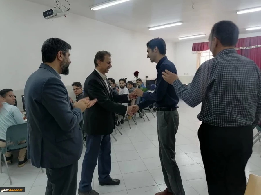 حضور ریاست دانشگاه فنی و حرفه ای استان یزد در آموزشکده فنی امام علی (ع) و تبریک روز معلم 2