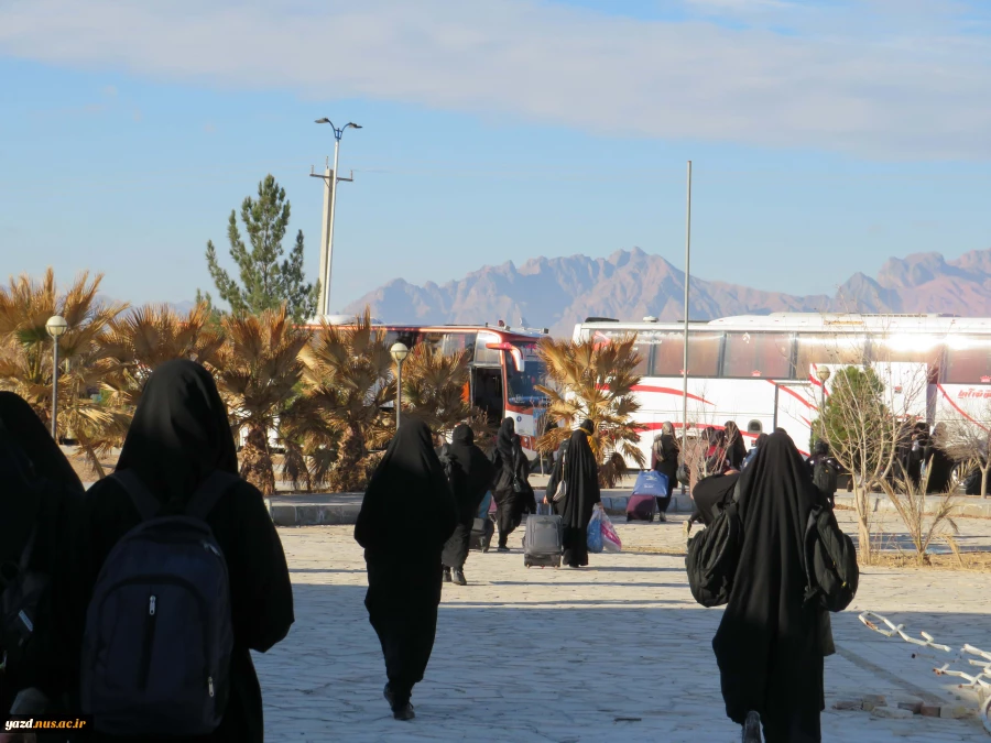 اعزام کاروان راهیان نور دانشجویان آموزشکده ملی مهارت دختران میبد به مناطق عملیاتی جنوب
 4