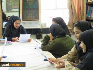 برگزاری نشست-بحث ومقایسه تطبیقی آثار دوهنرمند در آموزشکده ملی مهارت دختران میبد
 3