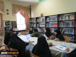برگزاری نشست-بحث ومقایسه تطبیقی آثار دوهنرمند در آموزشکده ملی مهارت دختران میبد
 4