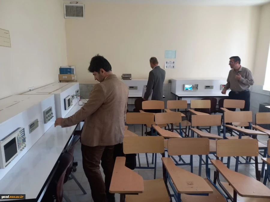 بازدید تیم نظارت و ارزیابی و تضمیت کیفیت دانشگاه یزد از دانشکده ملی مهارت  شریف ابرکوه 4