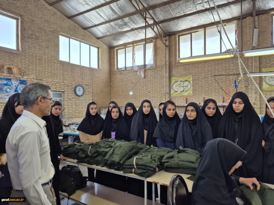 بازدید دانشجویان رشته طراحی دوخت آموزشکده ملی مهارت دختران میبد ازآداک دخت اردکان
 5