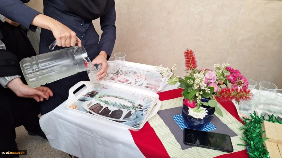 برگزاری ایستگاه صلواتی به مناسبت تولد حضرت معصومه(س) وروز دختر
 4