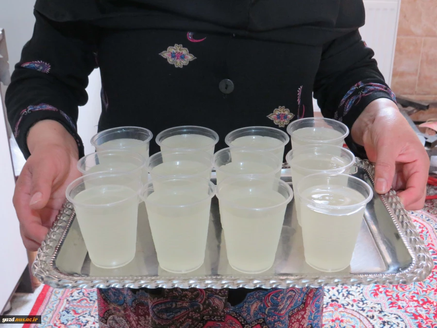 برگزاری ایستگاه صلواتی به مناسبت تولد حضرت معصومه(س) وروز دختر
 3