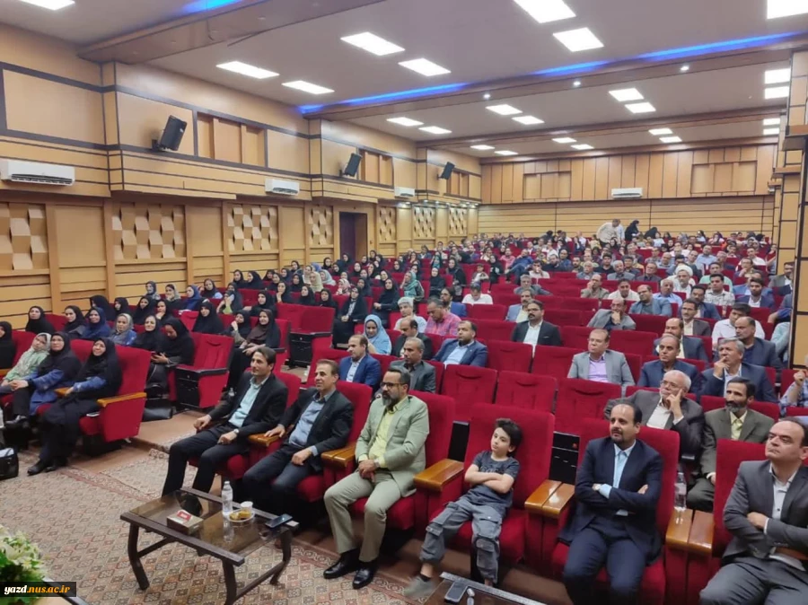 برگزاری مراسم بزرگداشت روز معلم و تجلیل از سرآمدان آموزشی در دانشگاه ملی مهارت استان یزد 9