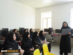 برگزاری سمینار با عنوان کارآفرینی در هنر با رویکرد هدفمندی وبرنامه محوری
 3