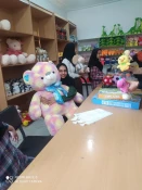 بازدید دانشجویان رشته طراحی دوخت از کارگاه تولید عروسک پرمون میبد
 3