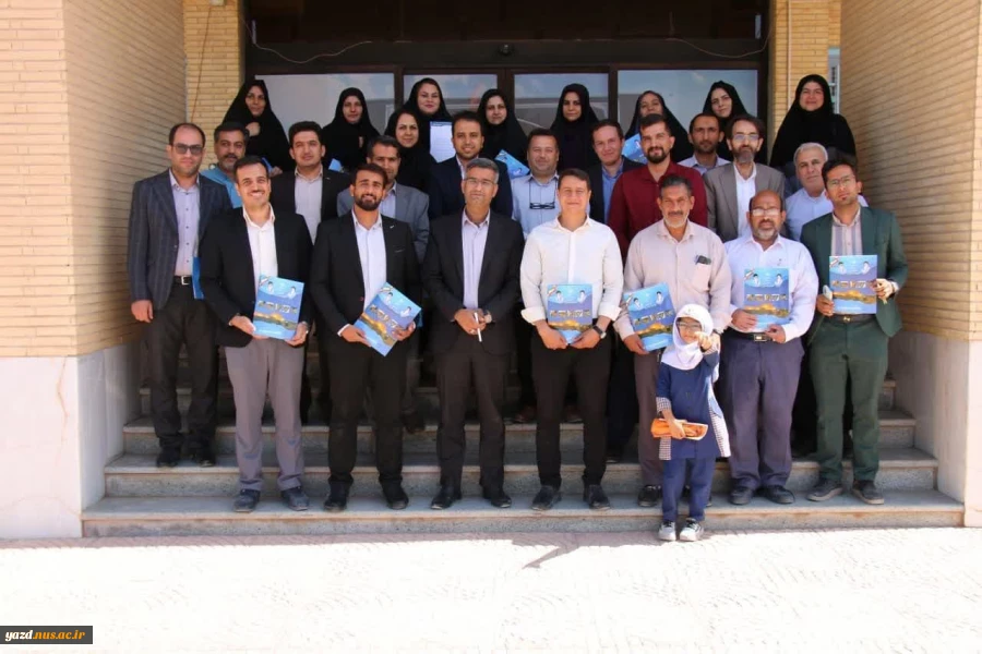 تقدیر از همکاران واحد روابط عمومی آموزشکده ملی مهارت دختران میبدبه مناسبت روزارتباطات
 2