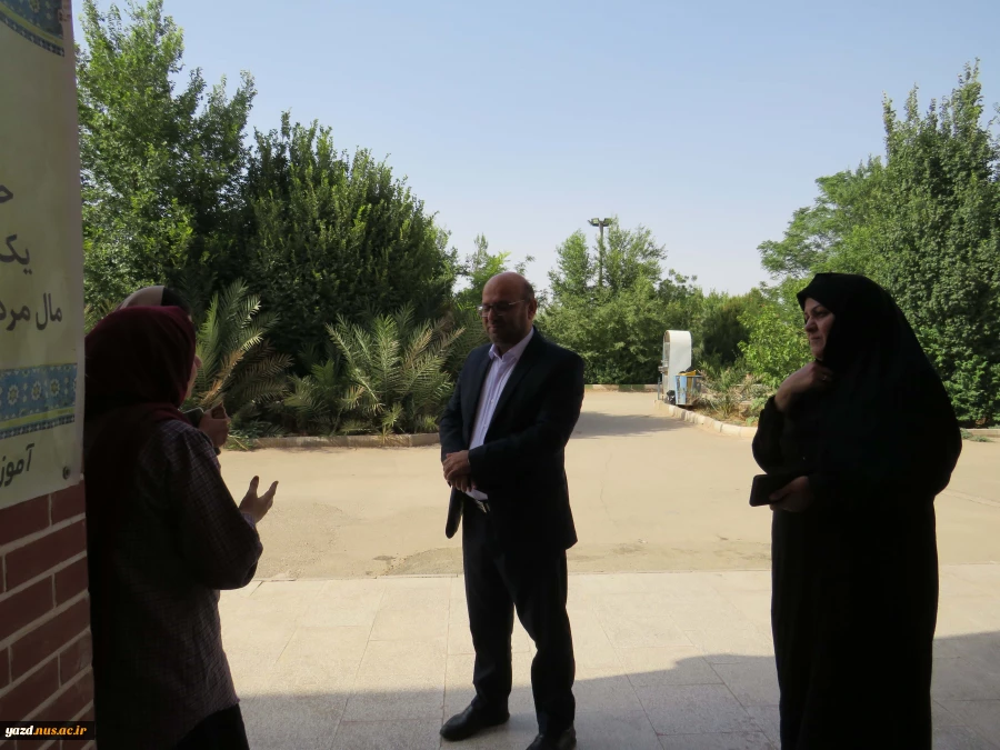 بازدید دکتر شمامی مدیر کل محترم امور دانشجویی دانشگاه ملی مهارت از آموزشکده ملی مهارت دختران میبد
 2