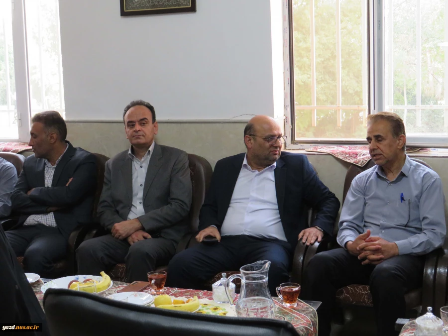 بازدید دکتر شمامی مدیر کل محترم امور دانشجویی دانشگاه ملی مهارت از آموزشکده ملی مهارت دختران میبد
 6