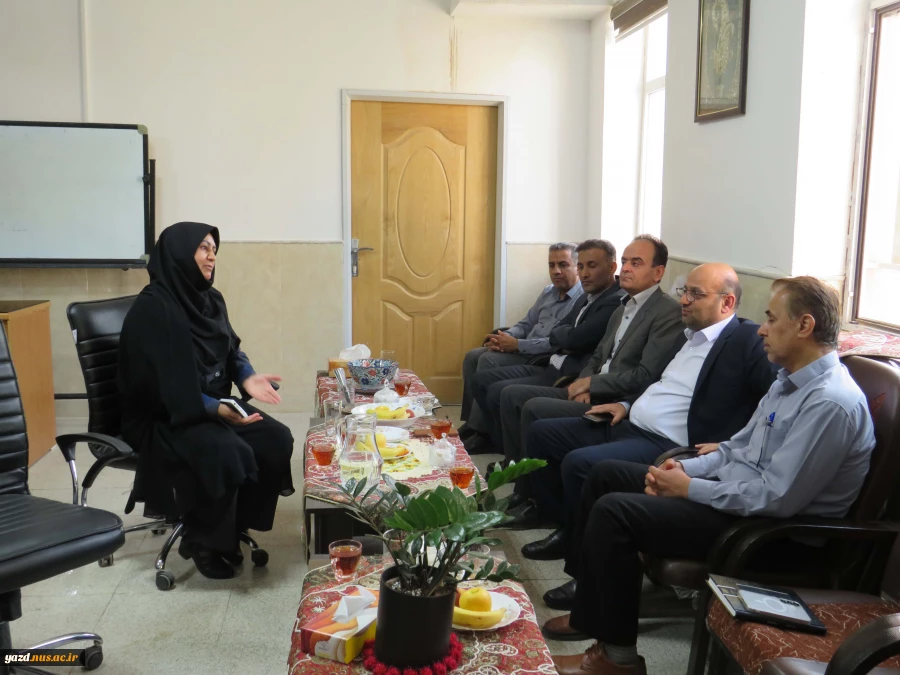 بازدید دکتر شمامی مدیر کل محترم امور دانشجویی دانشگاه ملی مهارت از آموزشکده ملی مهارت دختران میبد
 7